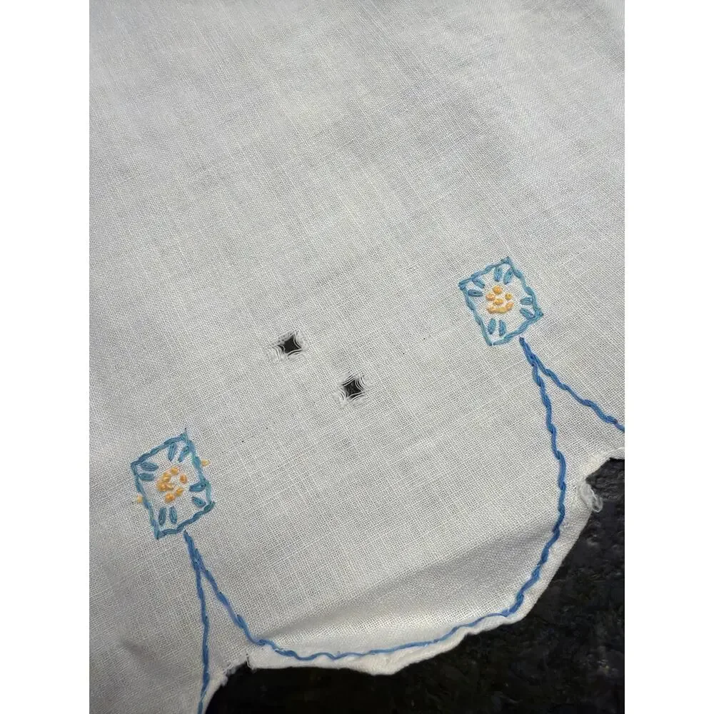 Vintage White Linen Table Runner Hand Embroidered Blue Yellow Floral Wreath